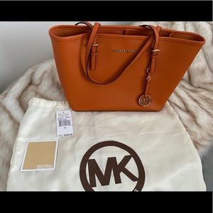 Michael Kors Jet Set Travel Tote Small